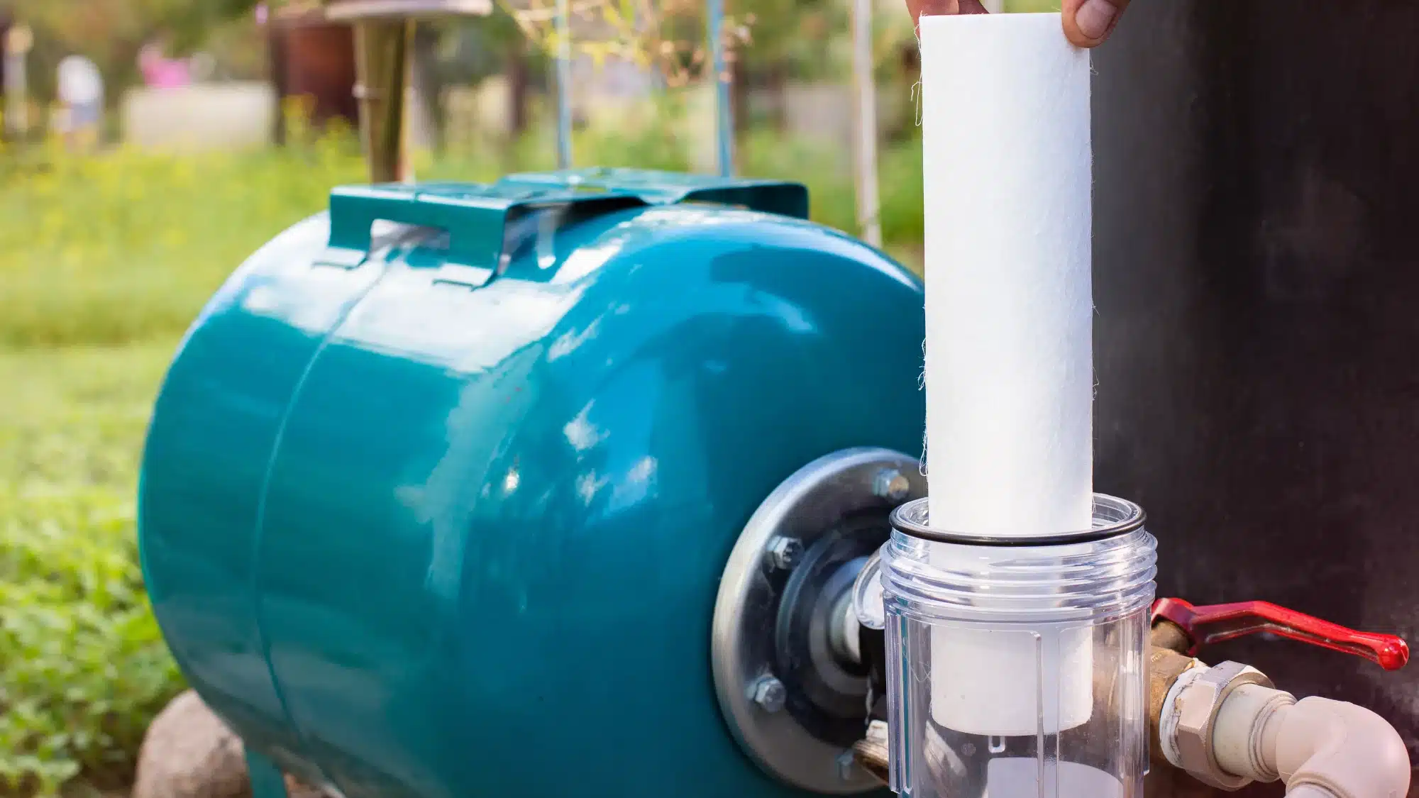 explore-the-most-common-types-of-water-well-pumps-used-by-homeowners-in-somers-ct A water well pump in a residential setting operates efficiently